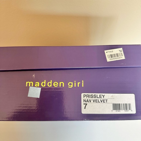 Madden Girl size 7 blue faux suede boots - Picture 5 of 5